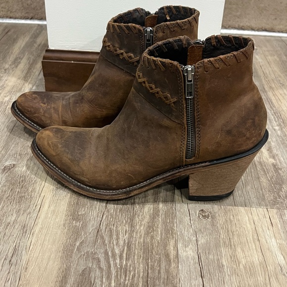 Old West brown leather booties! Size 9 - Picture 3 of 5
